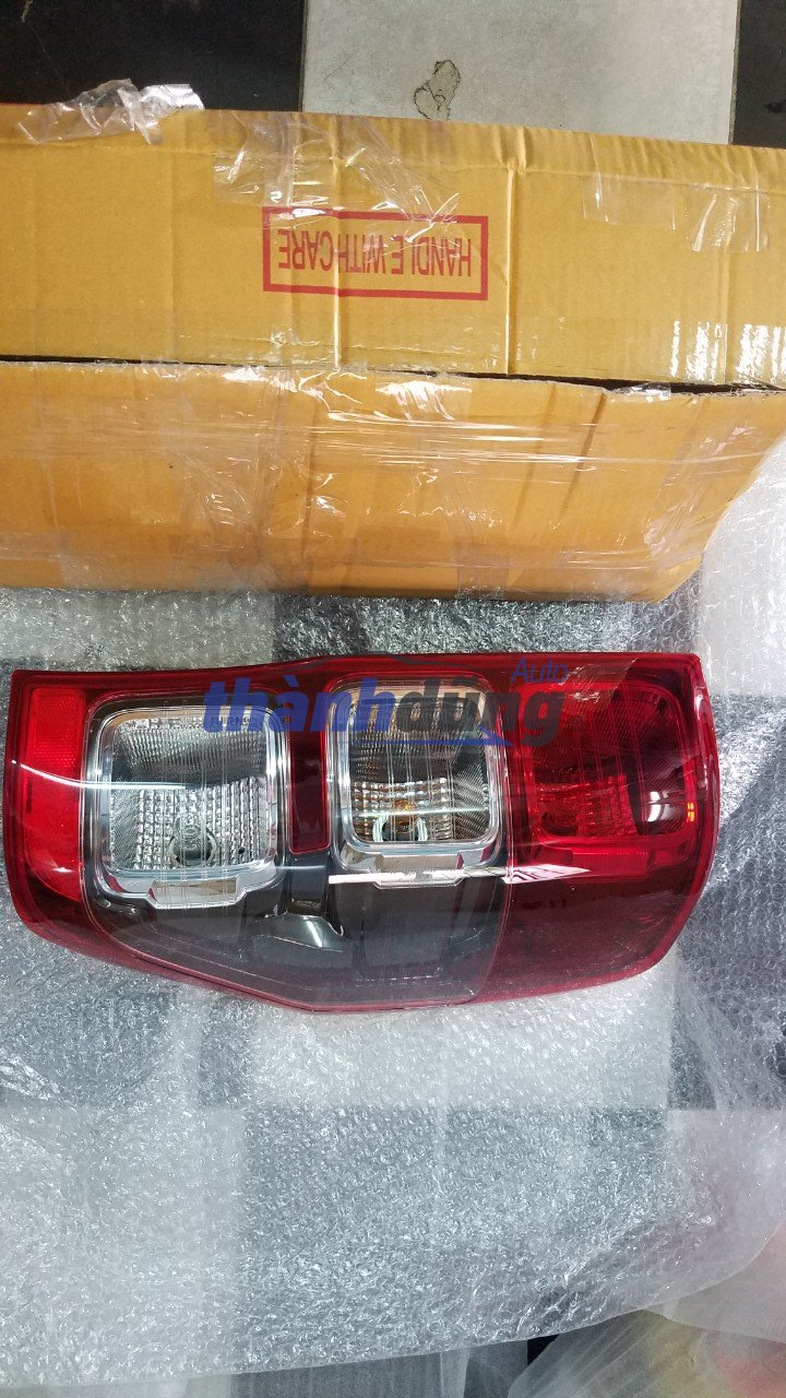 ĐÈN HẬU PHẢI FORD RANGER