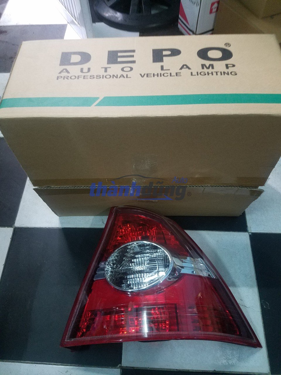 ĐÈN HẬU PHẢI FORD FOCUS