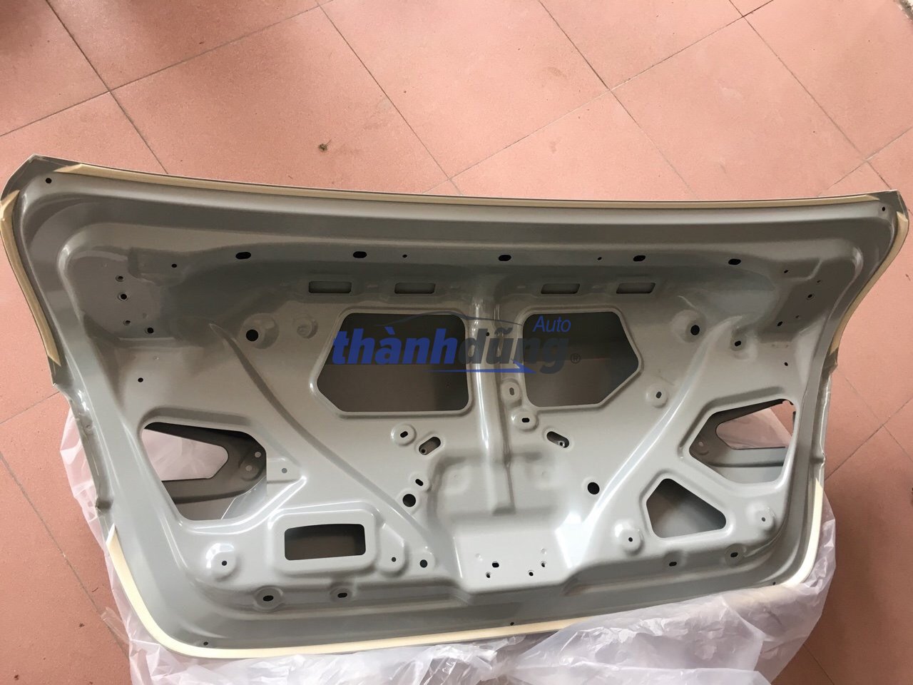 CỐP HẬU MAZDA 2