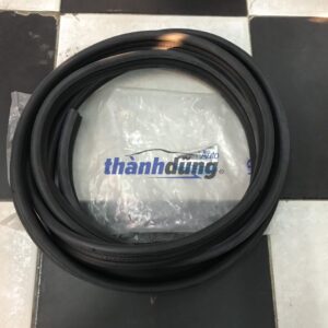 GIOĂNG THÂN XE TRƯỚC TRÁI MAZDA 323