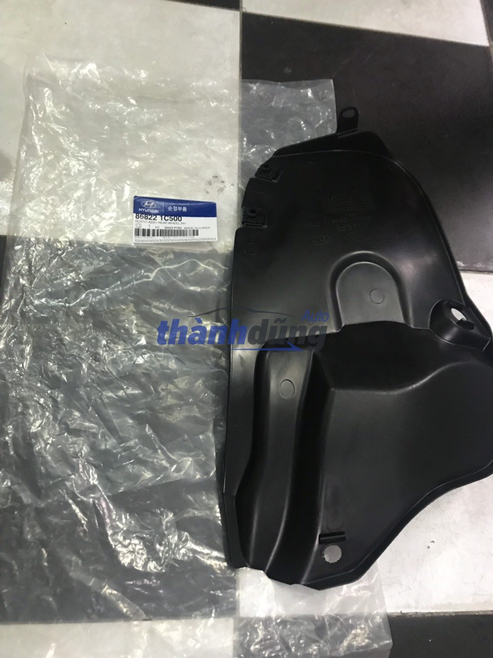 CHẮN BÙN LÒNG DÈ SAU PHẢI HYUNDAI GETZ