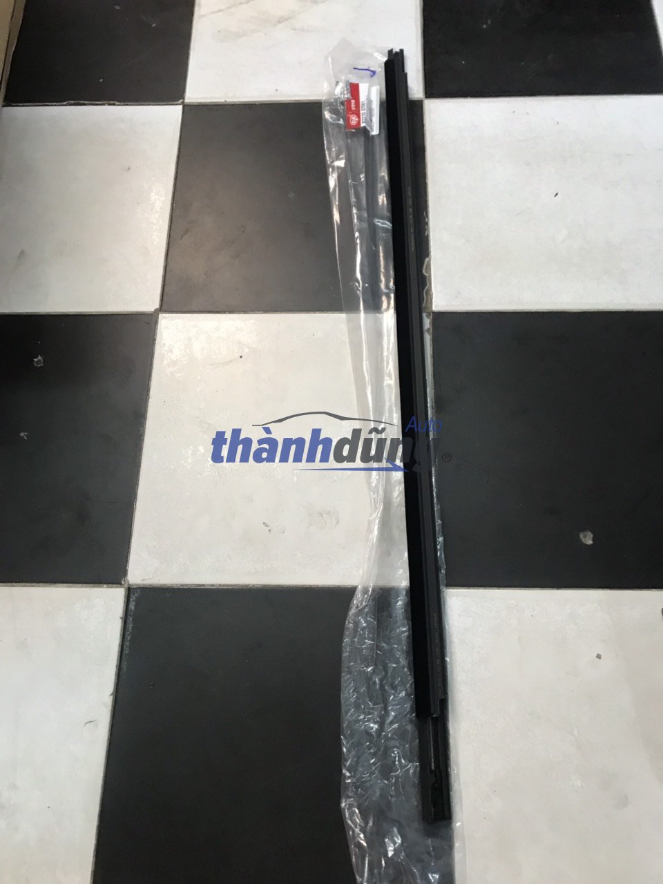 NẸP CHÂN KÍNH TRƯỚC TRÁI KIA MORNING