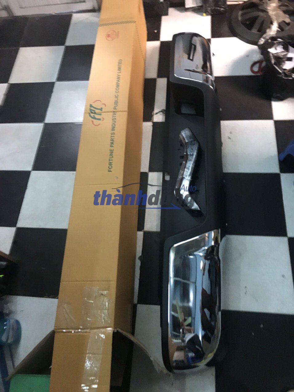 BA ĐỜ SỐC SAU MAZDA BT50
