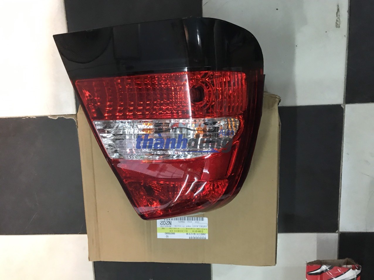 ĐÈN HẬU TRÁI DAEWOO NUBIRA- 96272031
