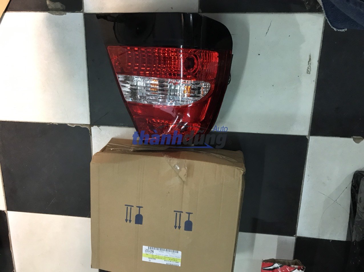 ĐÈN HẬU TRÁI DAEWOO NUBIRA- 96272031