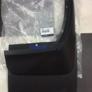 CHẮN BÙN BÁNH SAU MAZDA BT50 CHÍNH HÃNG
