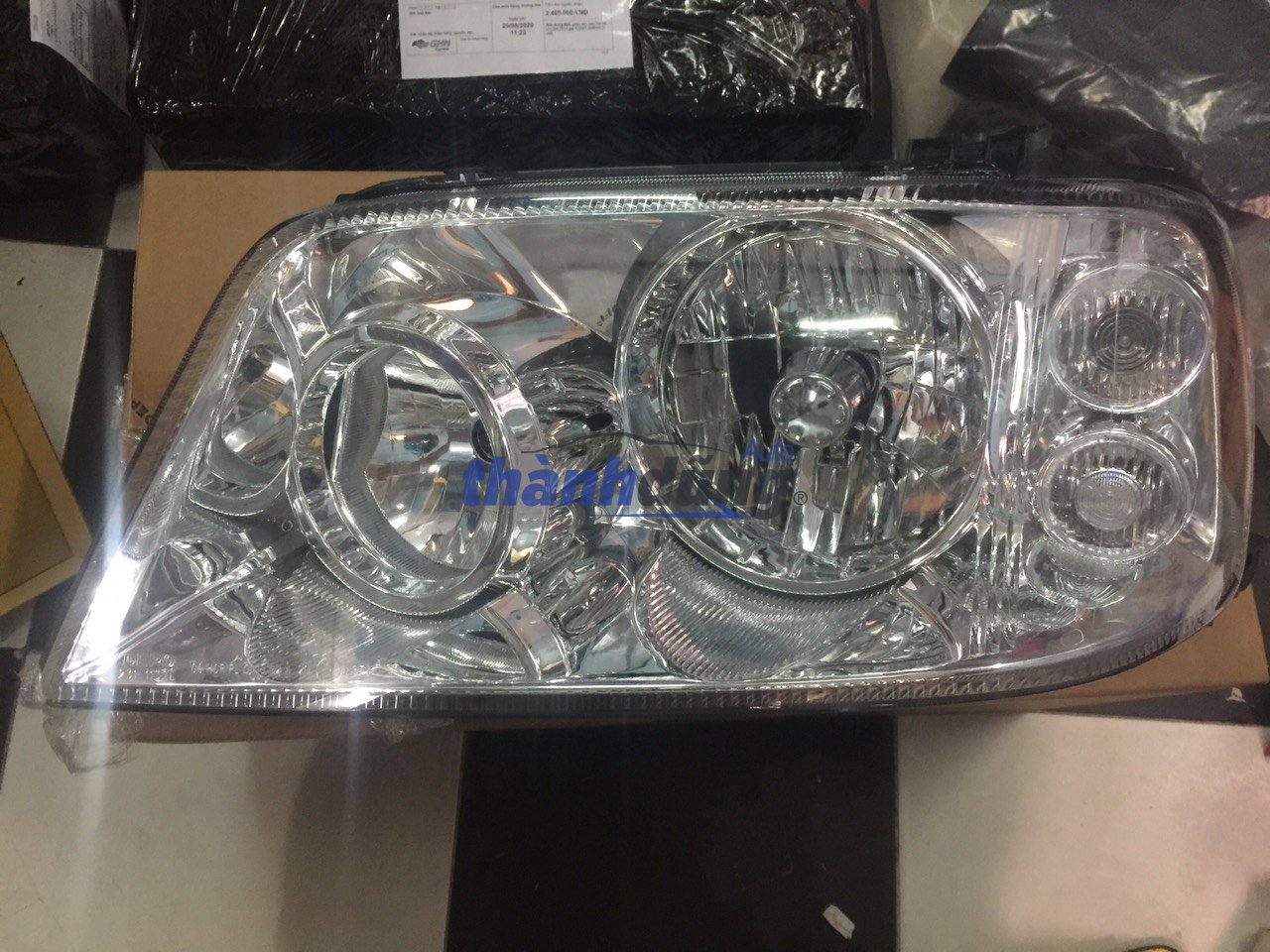 ĐÈN PHA TRÁI FORD ESCAPE