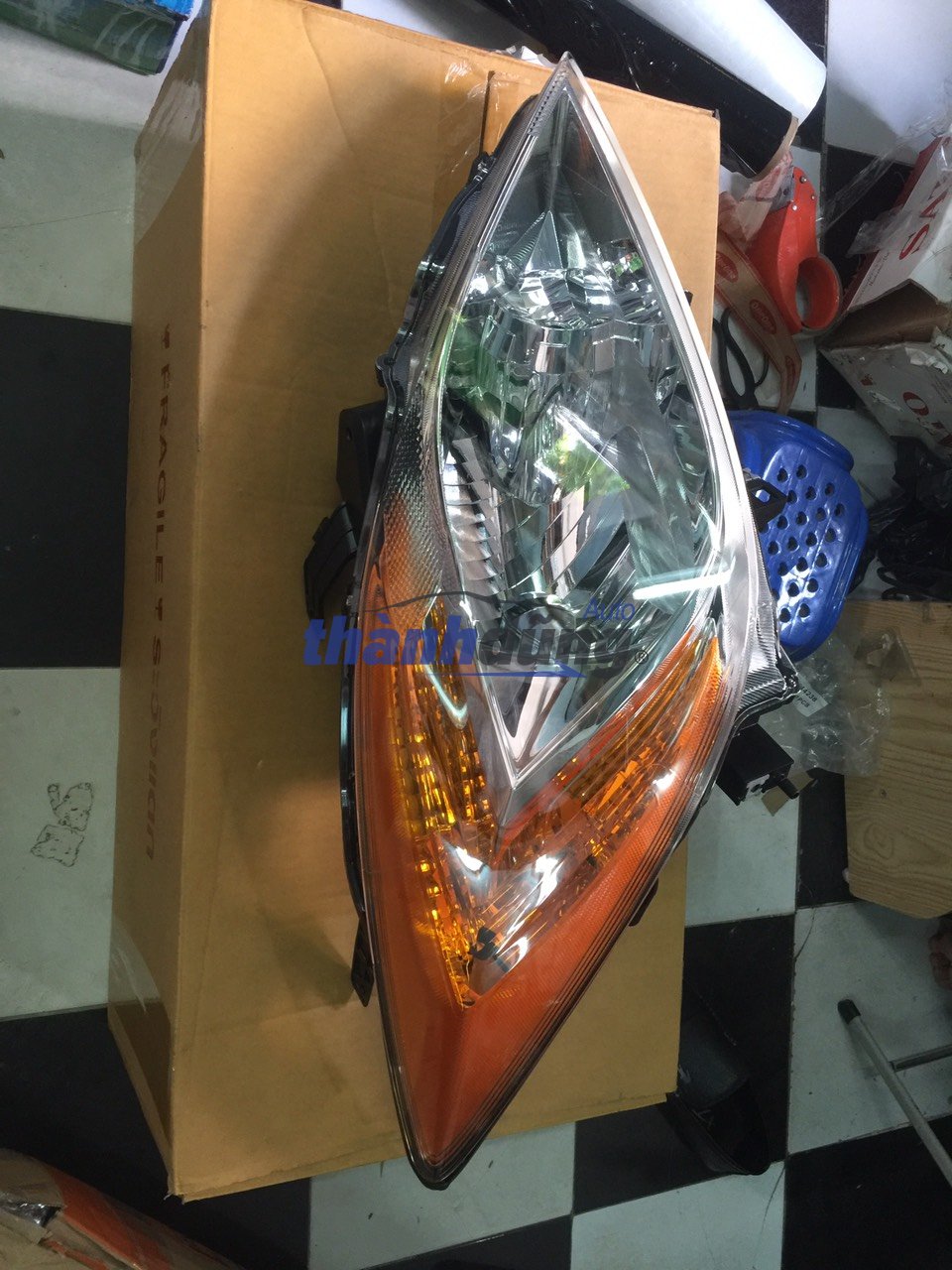 ĐÈN PHA MÍ VÀNG MAZDA BT50
