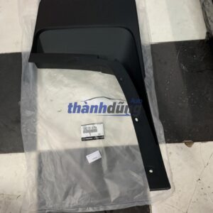 CHẮN BÙN BÁNH SAU PHẢI MAZDA BT50