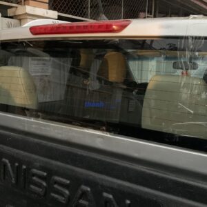 KÍNH CỐP HẬU NISSAN NAVARA