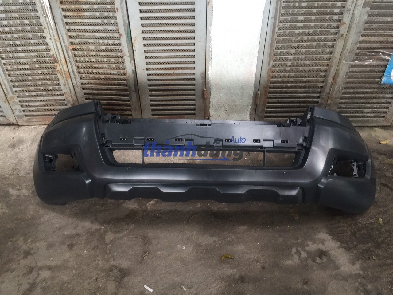 CẢN TRƯỚC FORD RANGER 2013-2017