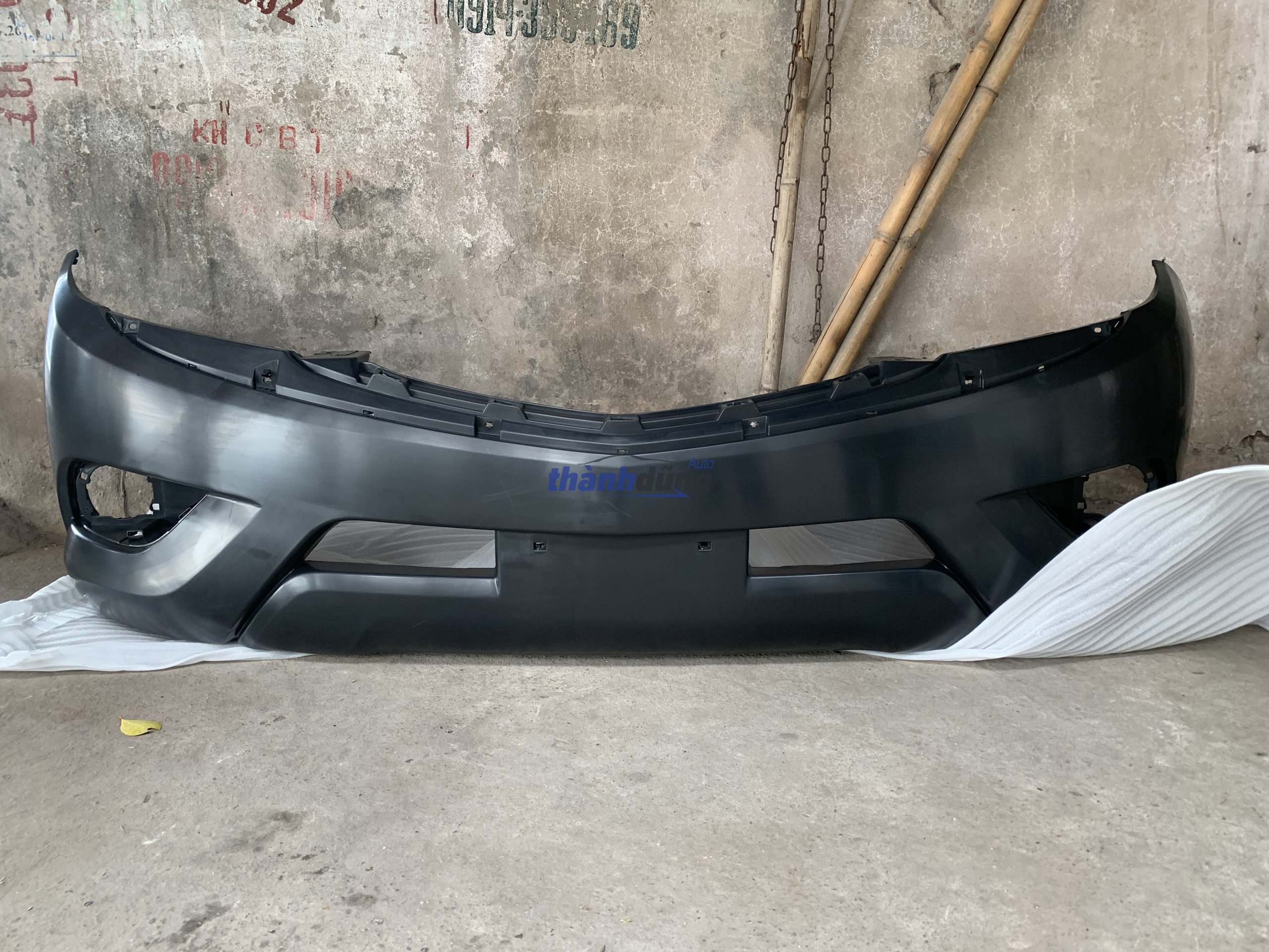 BA ĐỜ SỐC TRƯỚC MAZDA BT50