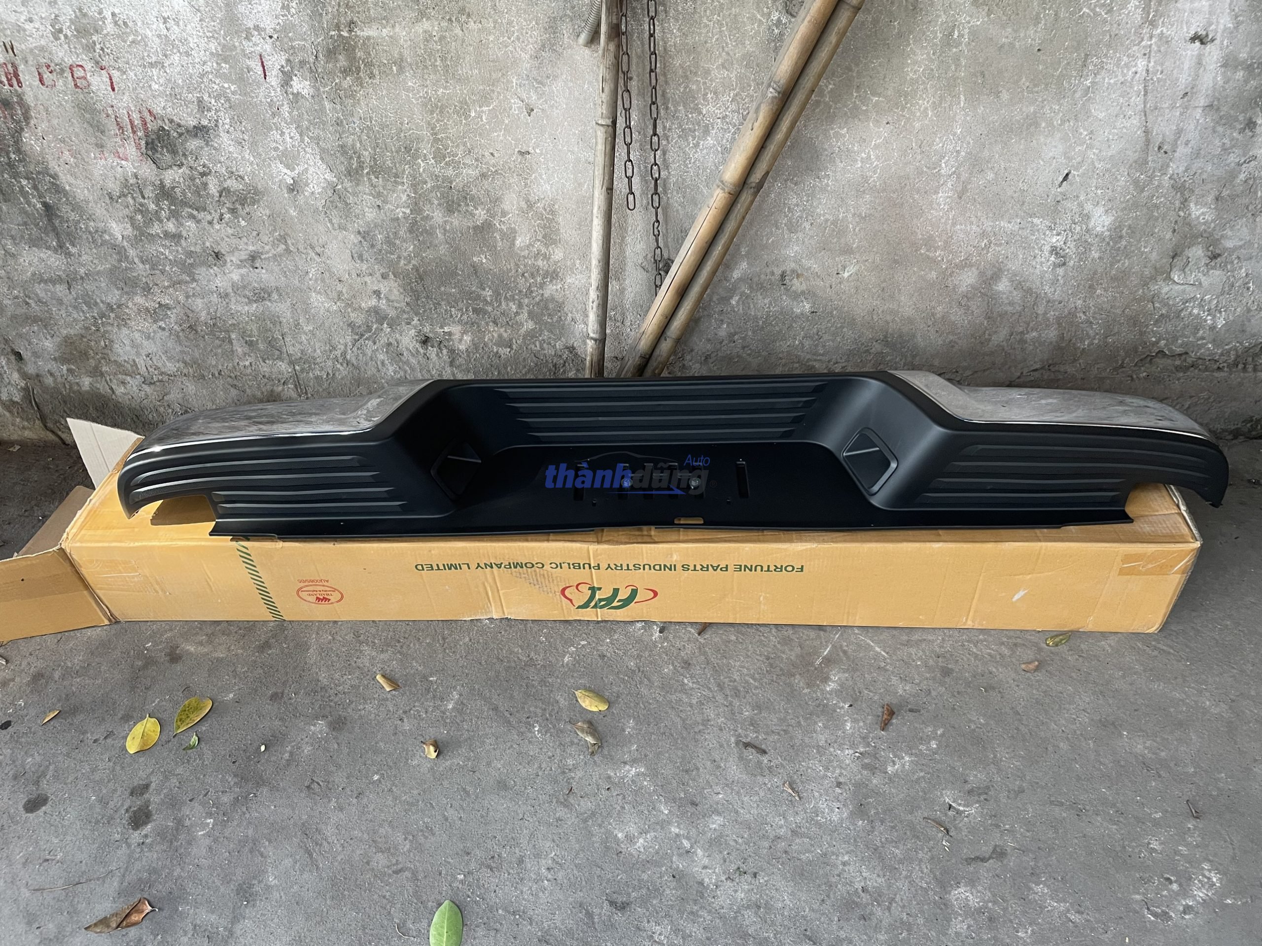CẢN/ BA ĐỜ SỐC SAU MAZDA BT50