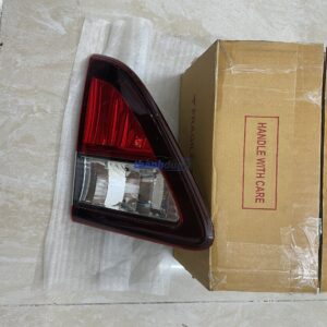 ĐÈN HẬU TRONG MAZDA BT50
