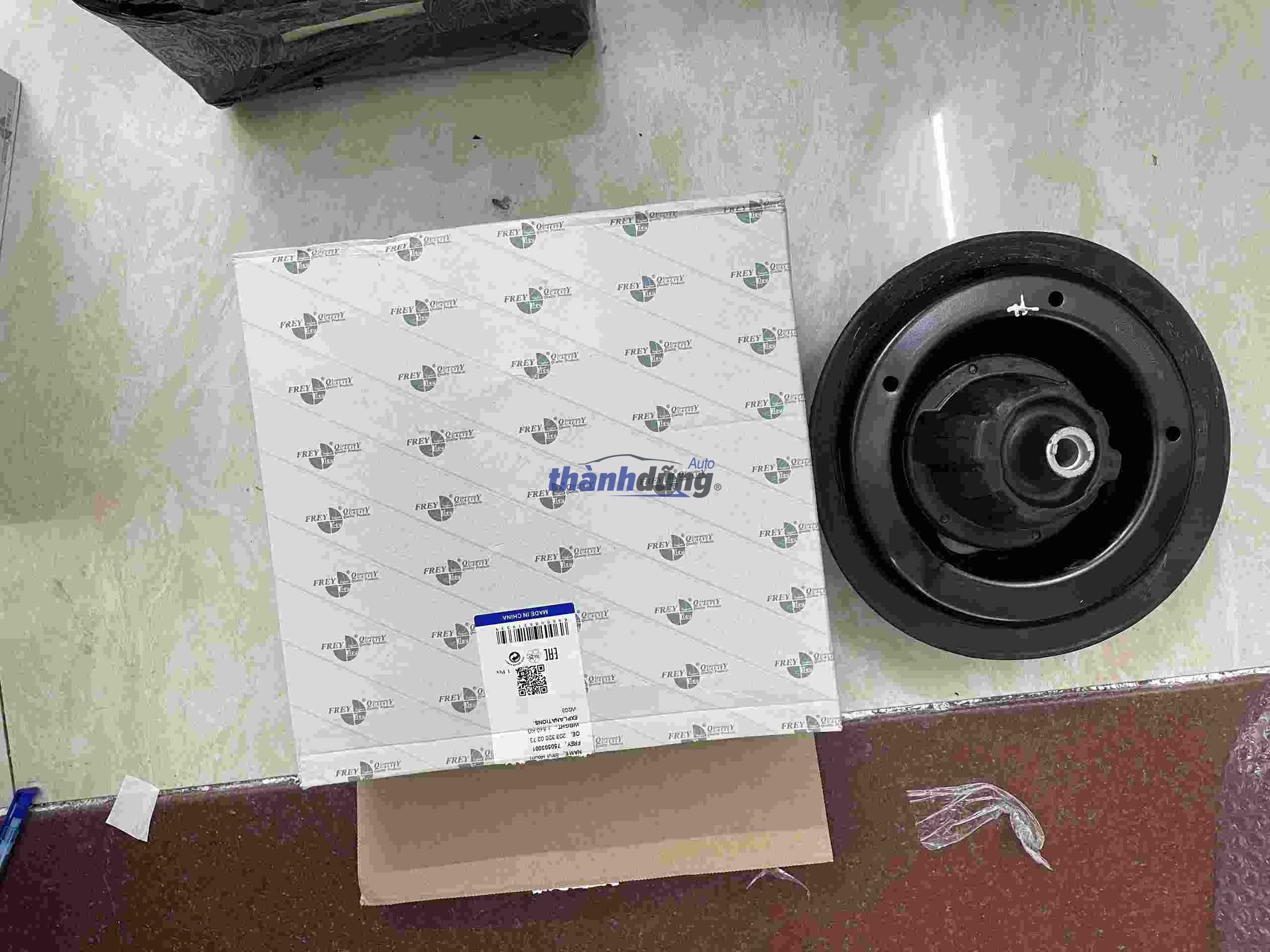 Bát bèo giảm xóc Mercedes C180