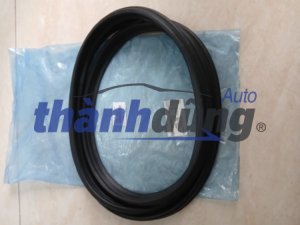 GIOĂNG CỐP HẬU TOYOTA FORTUNER 2016-2020 | 678810K080