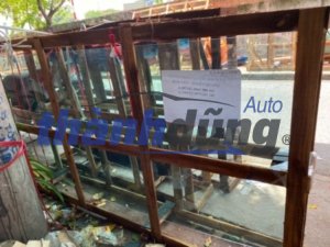 KÍNH CHẮN GIÓ HOWO 371HP 2015-2020 | KHW290842