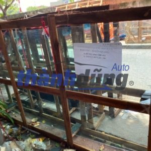 KÍNH CHẮN GIÓ HOWO 371HP 2015-2020 | KHW290842