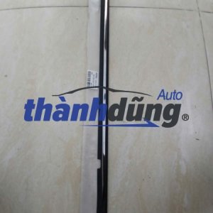 NẸP CHÂN KÍNH TOYOTA COROLLA 2003-2008 | 7573002110