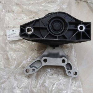 CHÂN MÁY PHẢI PEUGEOT 208 2019-2023 | 9824344480